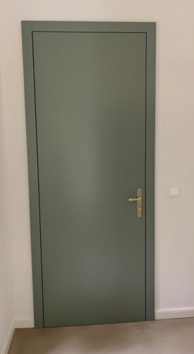 Olivgruen